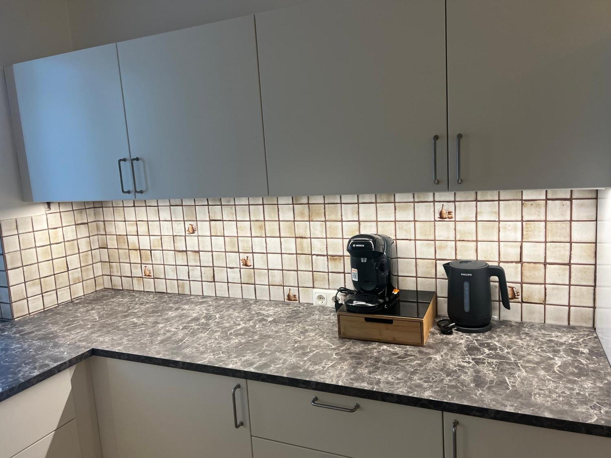 Cozy 2-bedroom Retreat Near Subway And Center Apartamento
