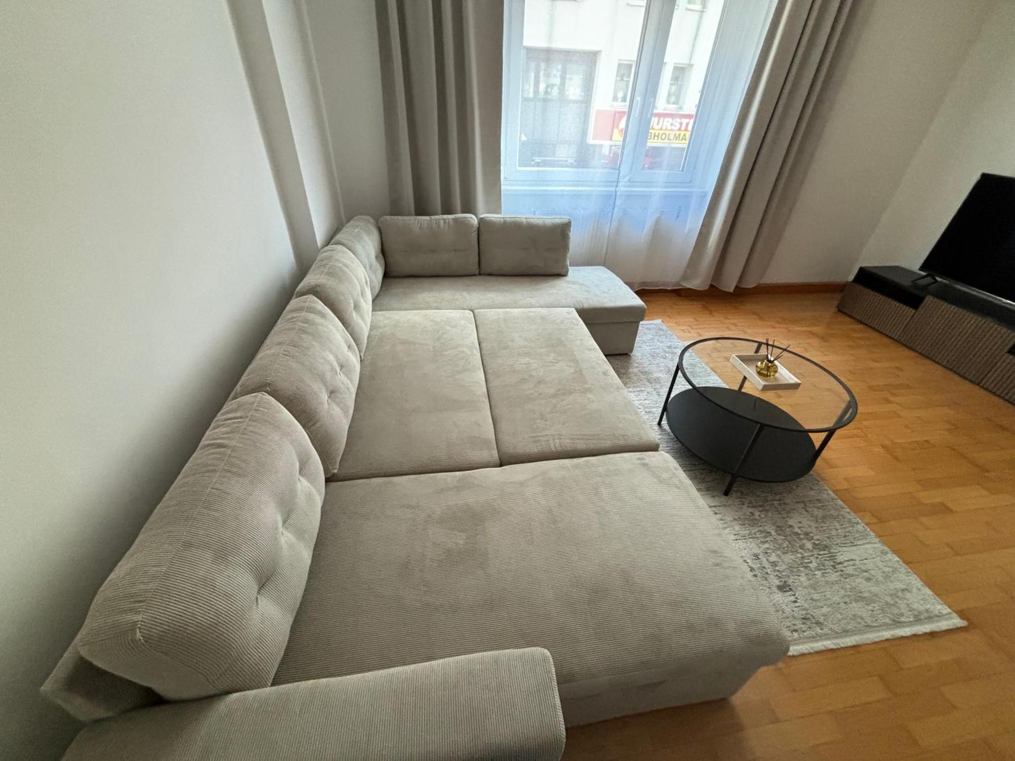 Cozy 2-bedroom Retreat Near Subway And Center Apartamento Viena