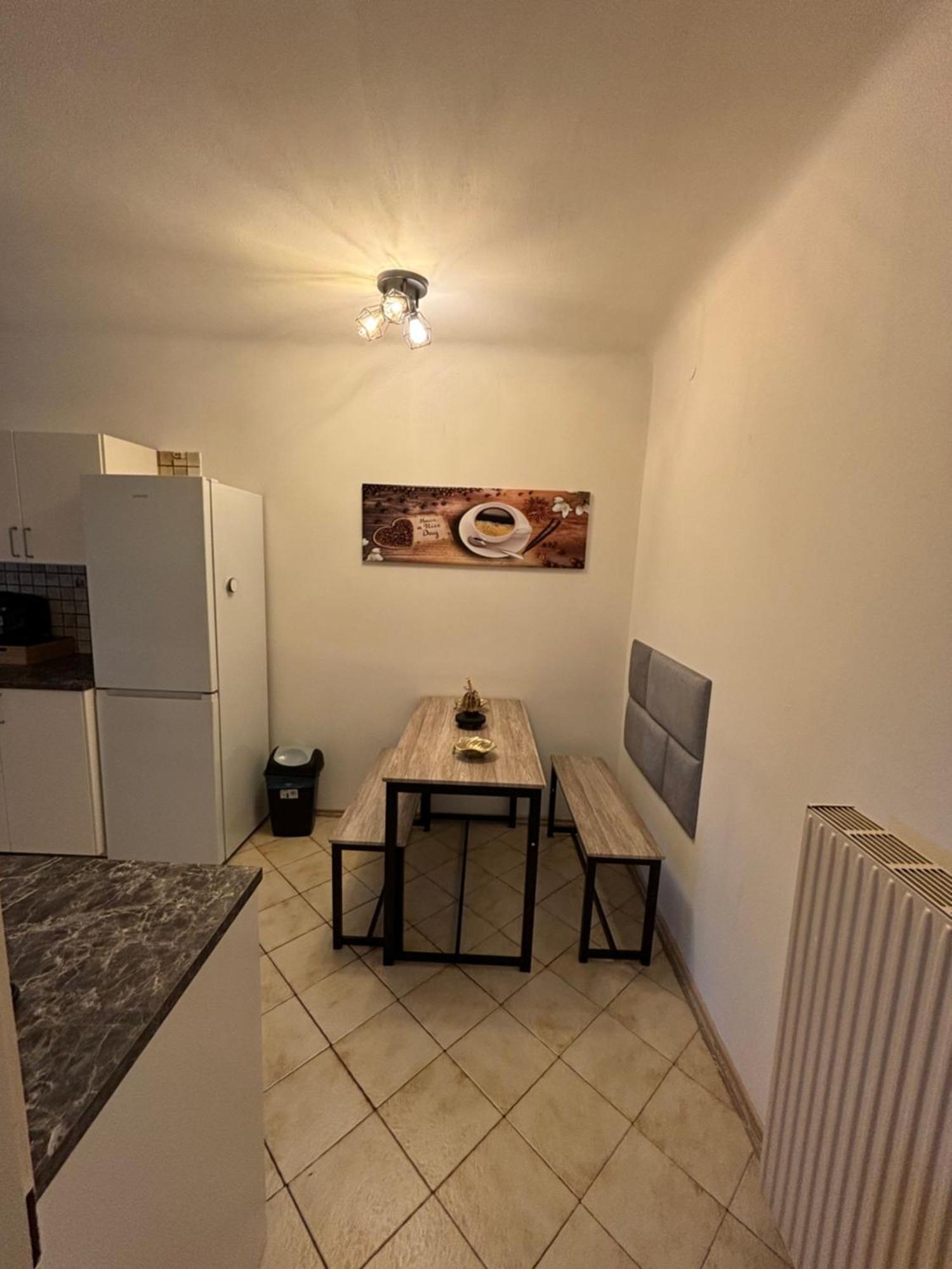 Apartamento Cozy 2-bedroom Retreat Near Subway And Center